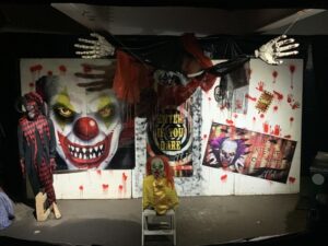 Turn Your Garage Into A Haunted House This Halloween